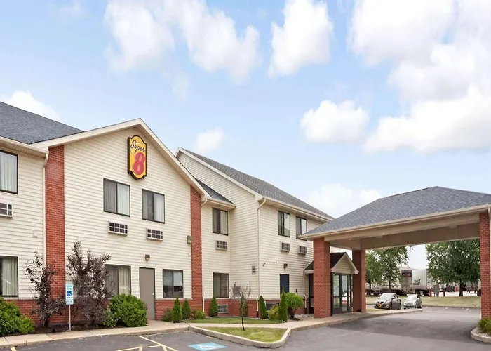 Hotel Super 8 By Wyndham I-57