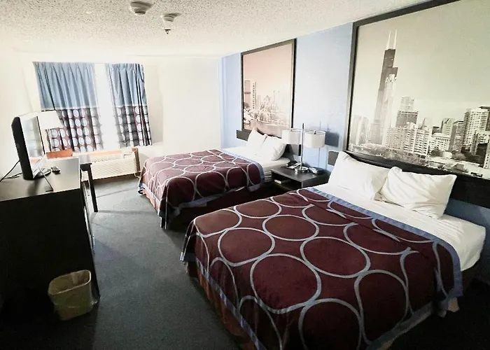 Super 8 By Wyndham I-57 Hotel 2*