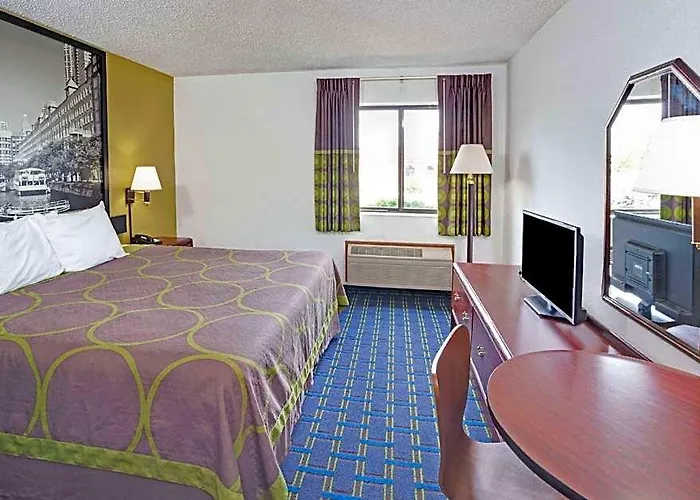 Super 8 By Wyndham I-57 2* Monee